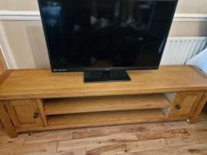 85 inch tv unit